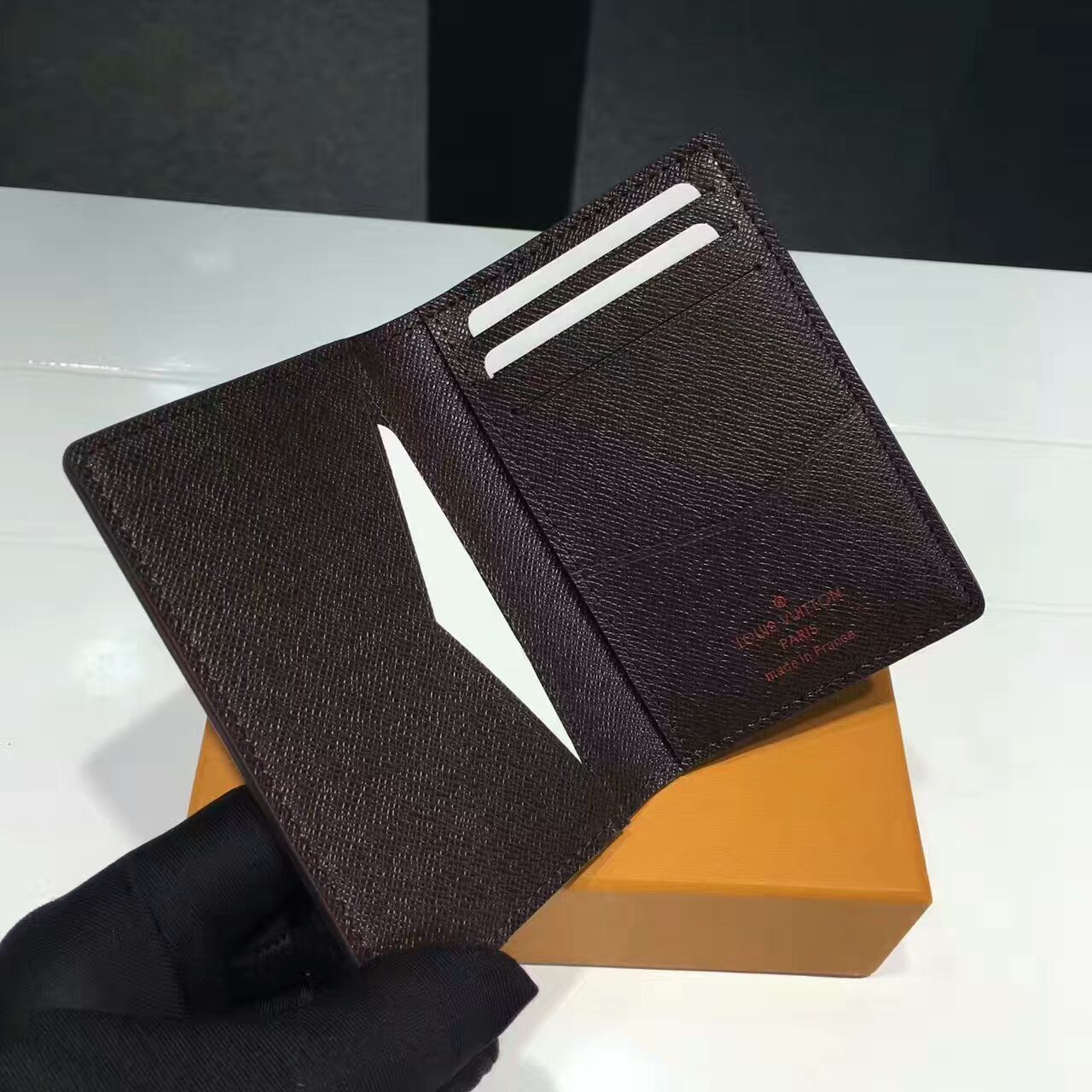 LV Pocket Organiser M60502