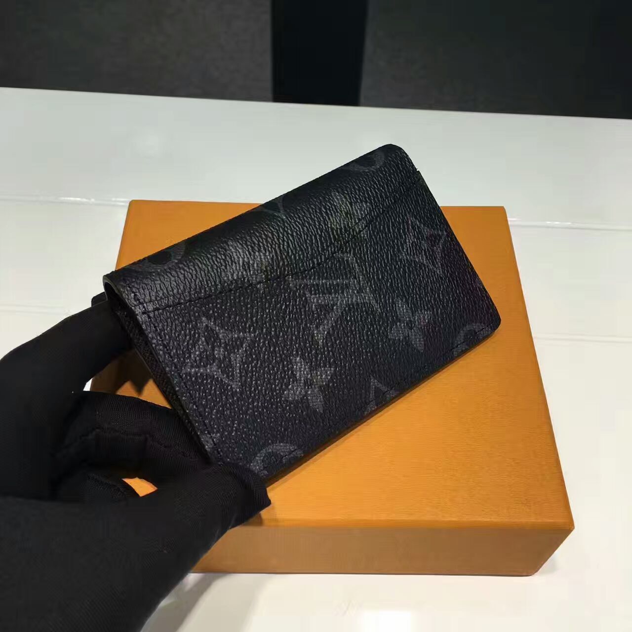 LV Pocket Organiser M60502