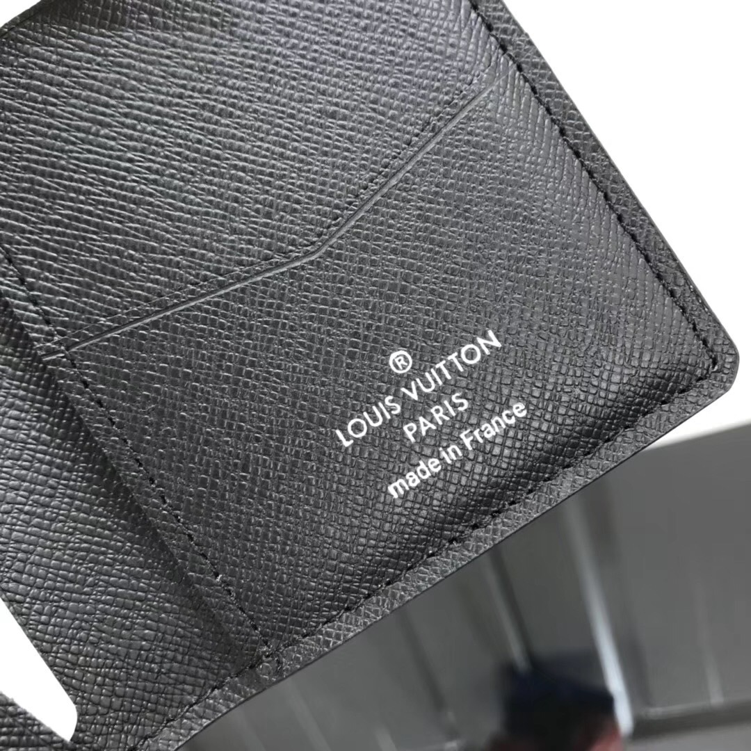 LV POCKET ORGANISER M67904