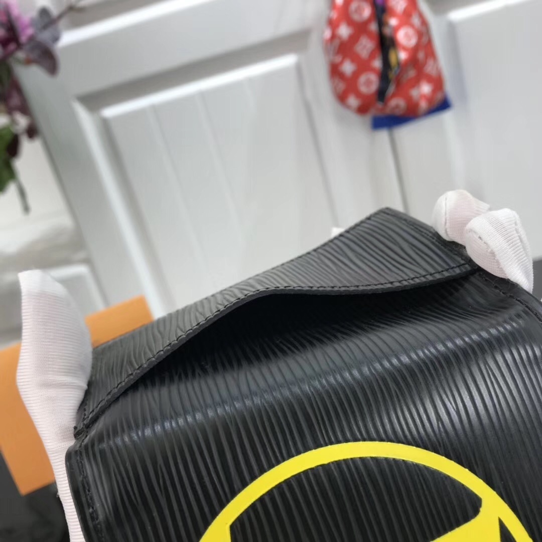 LV POCKET ORGANISER M67904