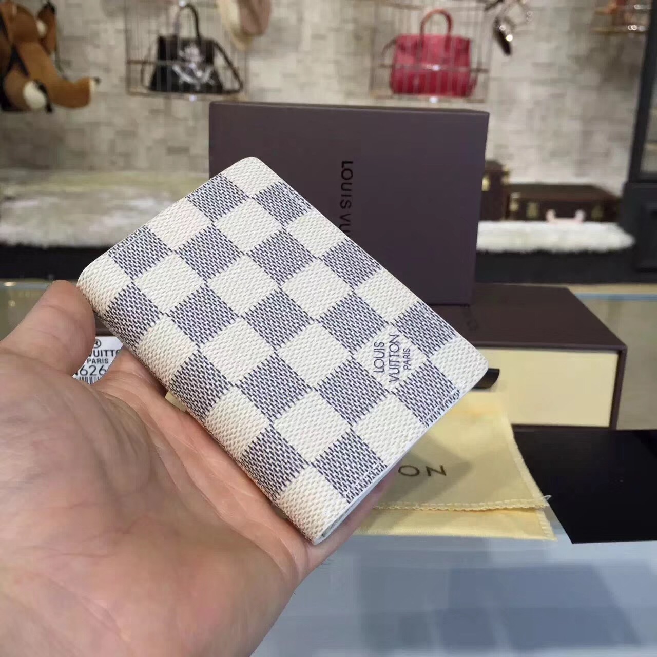 LV POCKET ORGANIZER M63145 