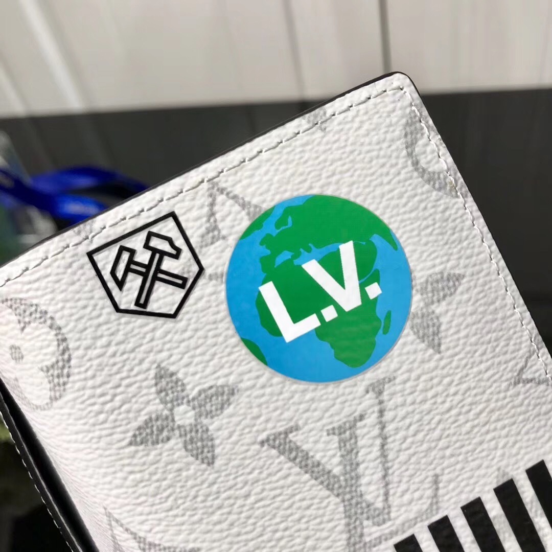 LV POCKET ORGANIZER M67818