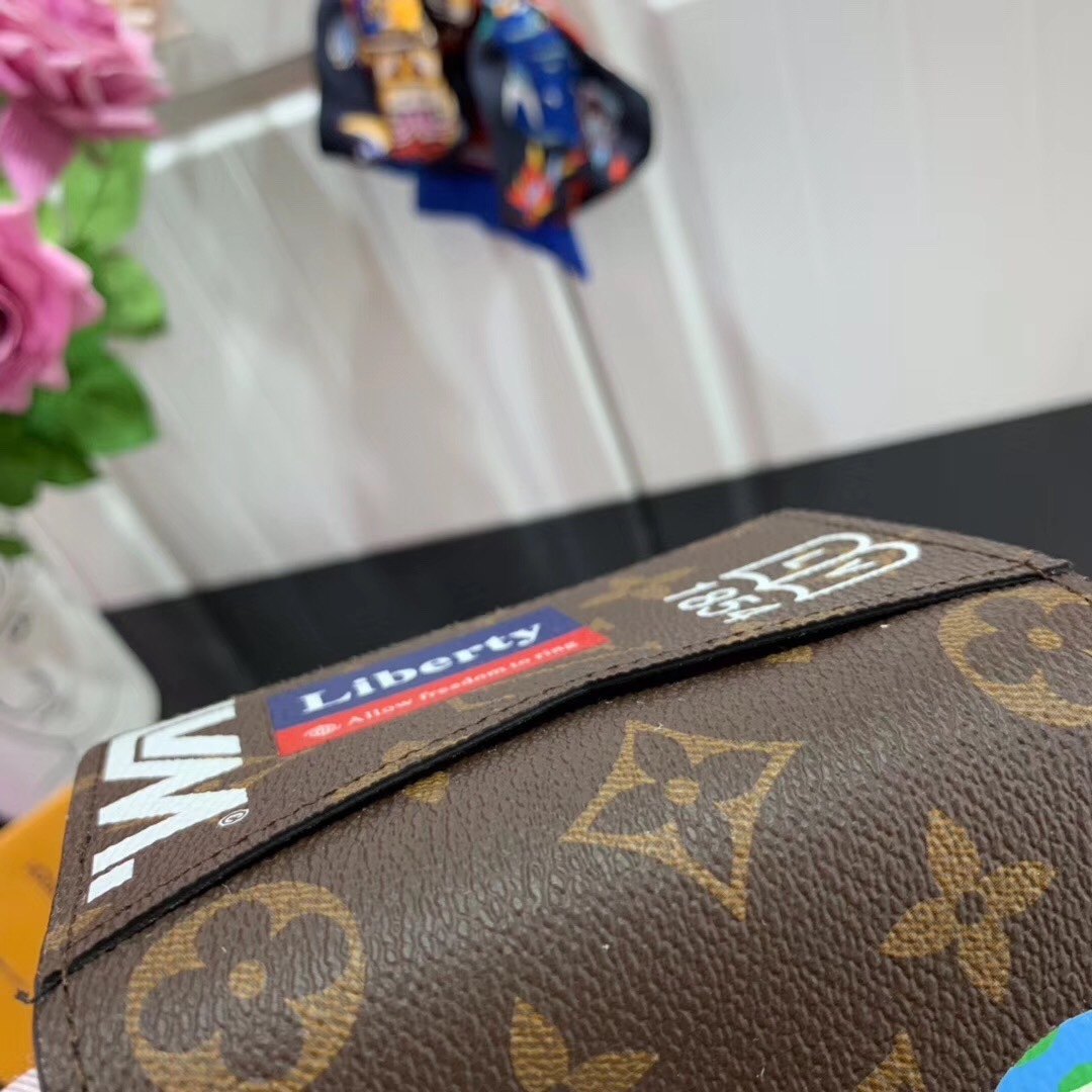 LV POCKET ORGANIZER M67818