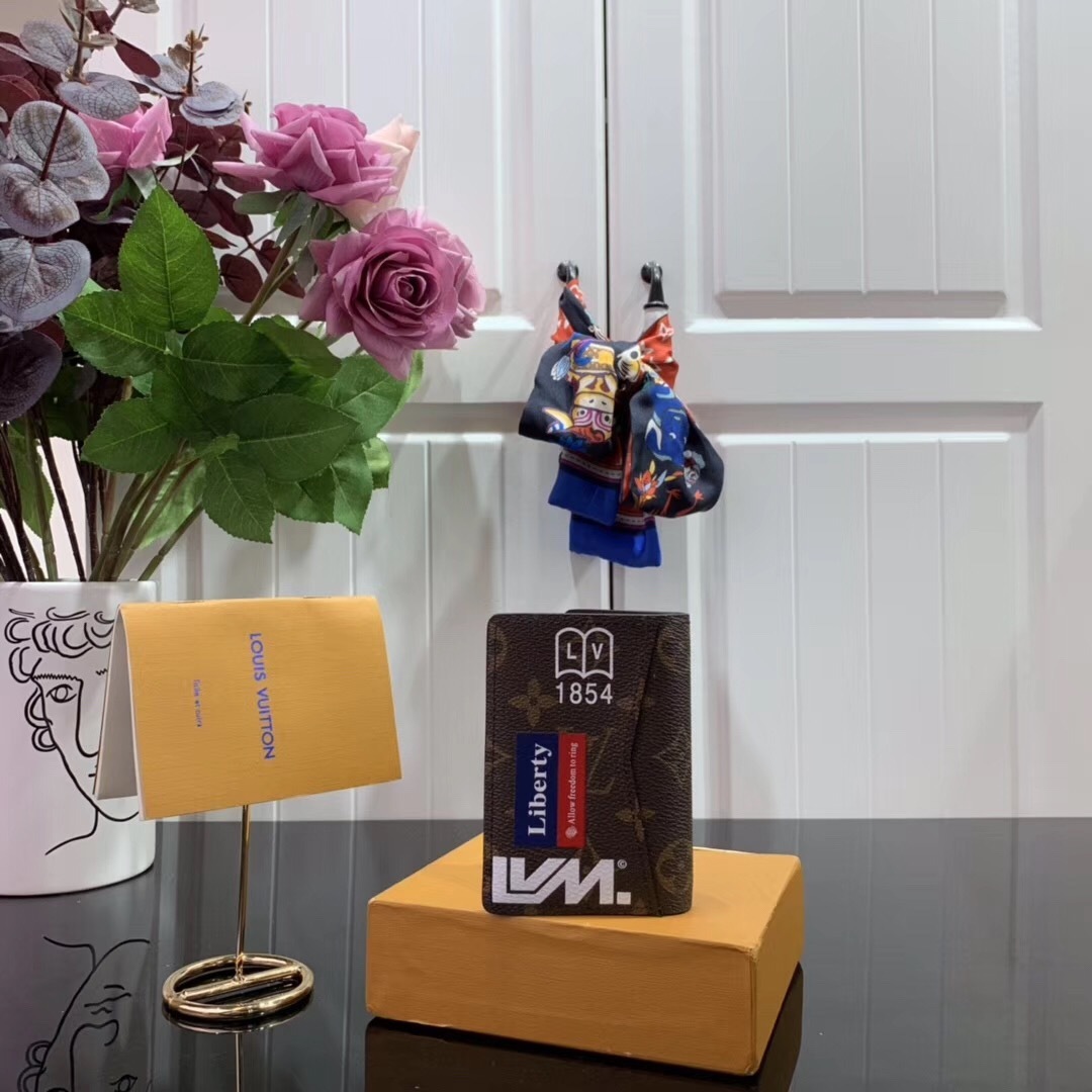 LV POCKET ORGANIZER M67818