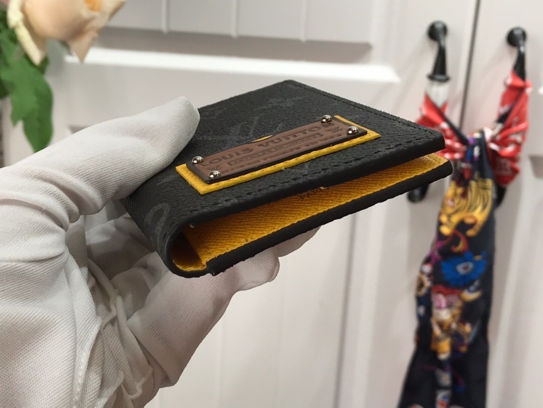 LV POCKET ORGANIZER M69250 