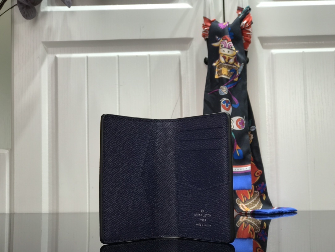 LV POCKET ORGANIZER M69536 