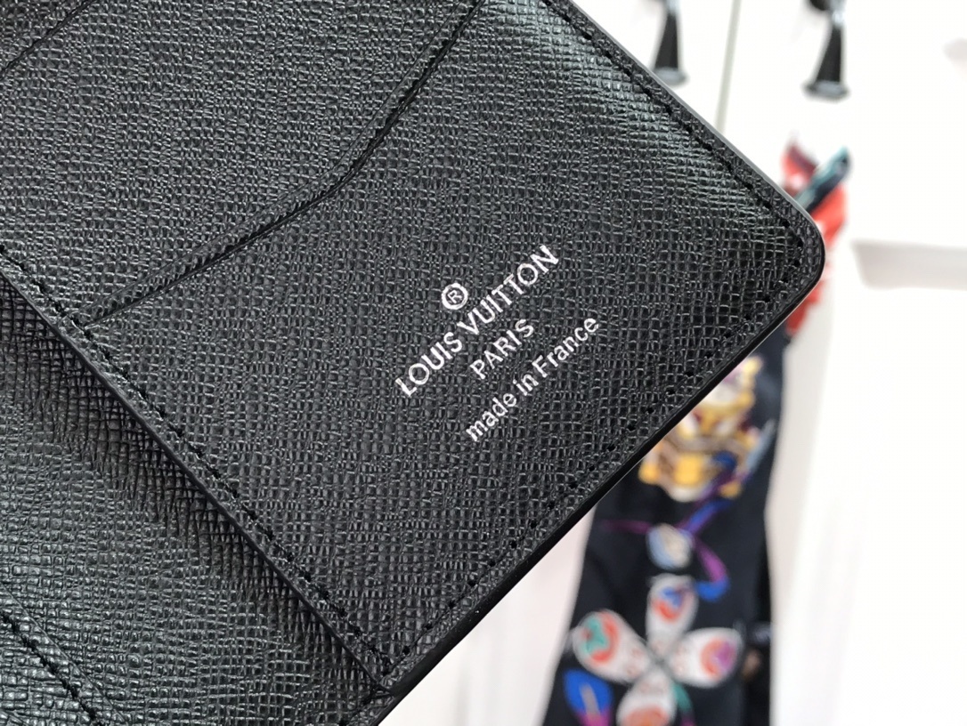 LV POCKET ORGANIZER M69536