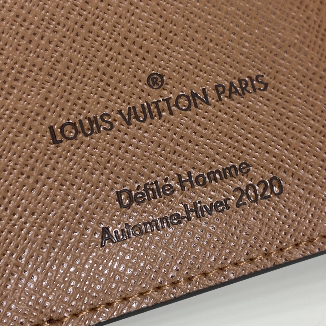 LV POCKET ORGANIZER M69737