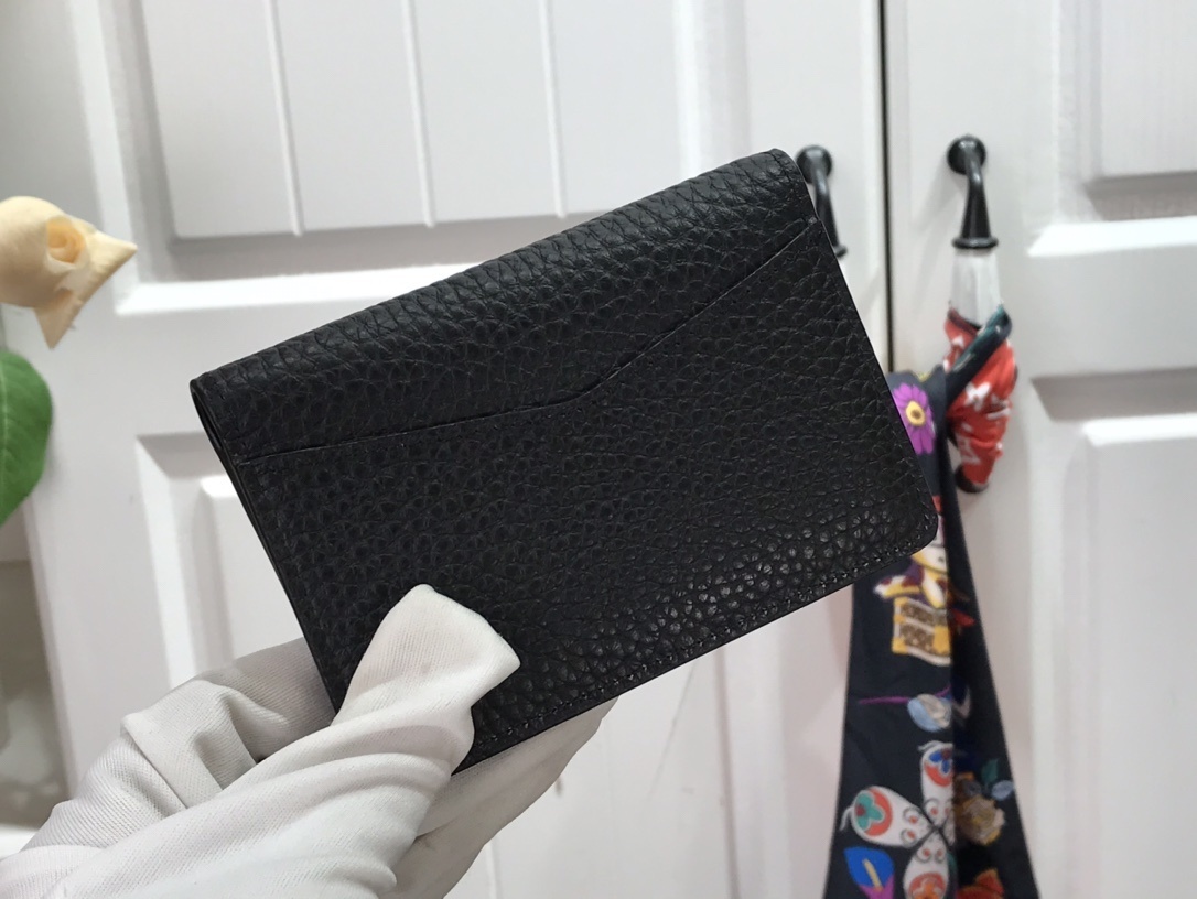 LV POCKET ORGANIZER M69979 