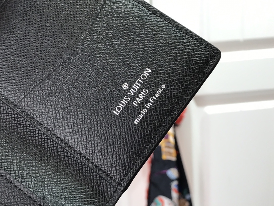 LV POCKET ORGANIZER M80015