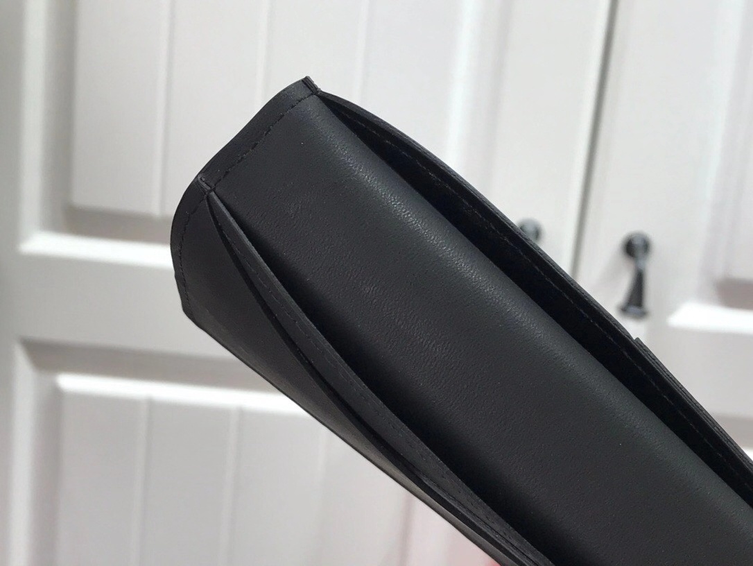 LV POCKET ORGANIZER M80038