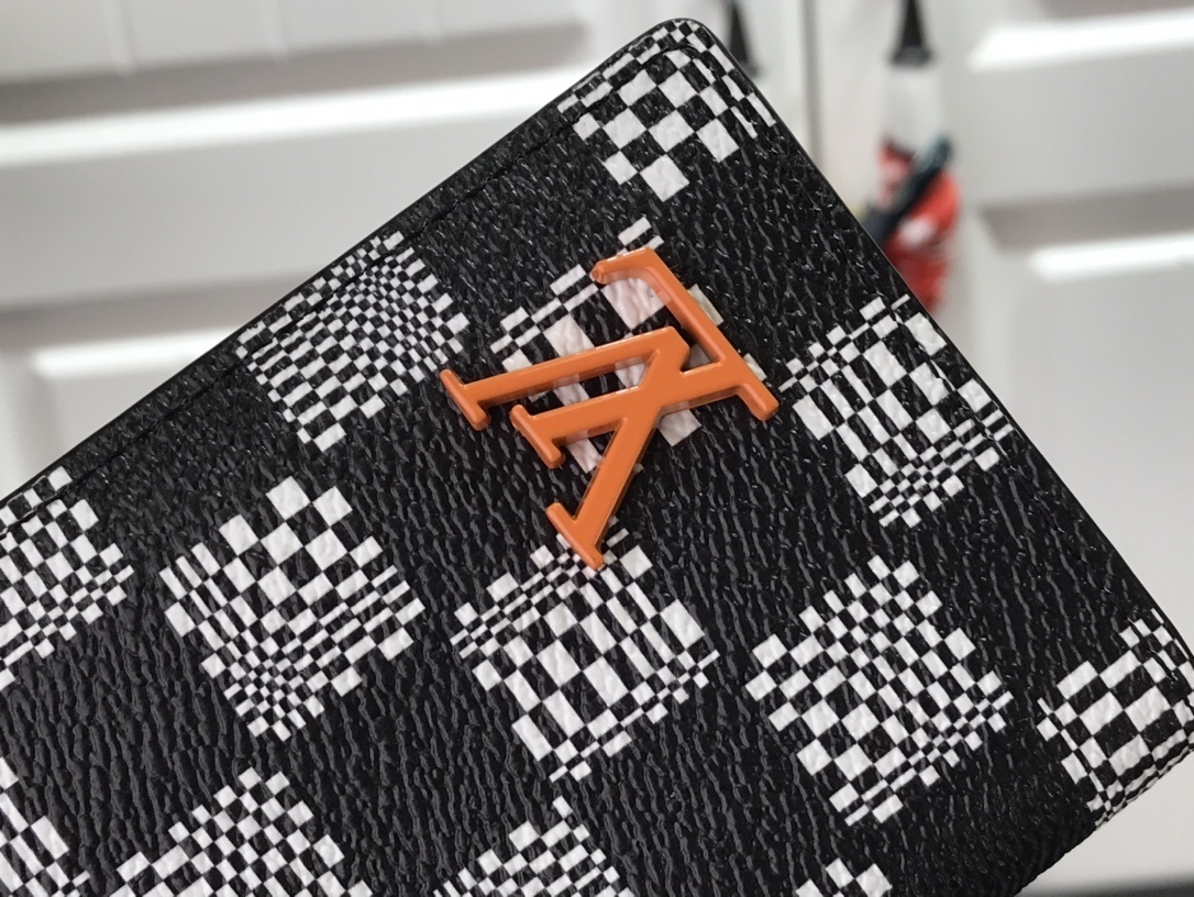 LV POCKET ORGANIZER M80170