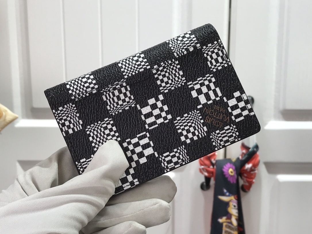 LV POCKET ORGANIZER M80170