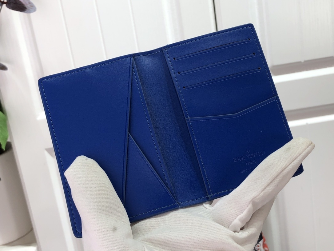 LV POCKET ORGANIZER M80585