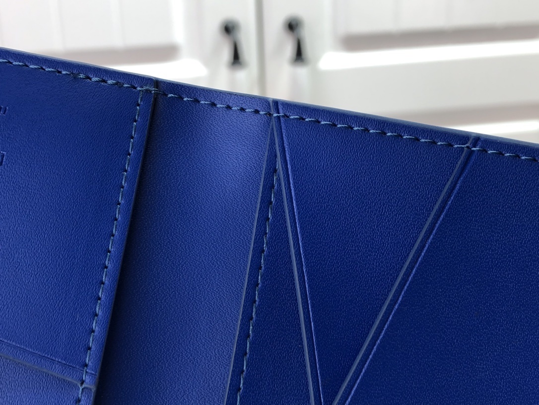 LV POCKET ORGANIZER M80585