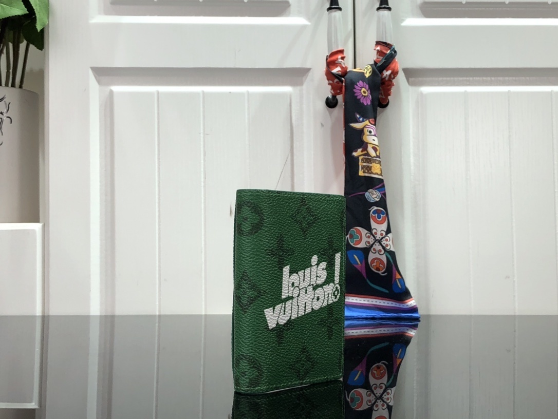 LV POCKET ORGANIZER M80798 