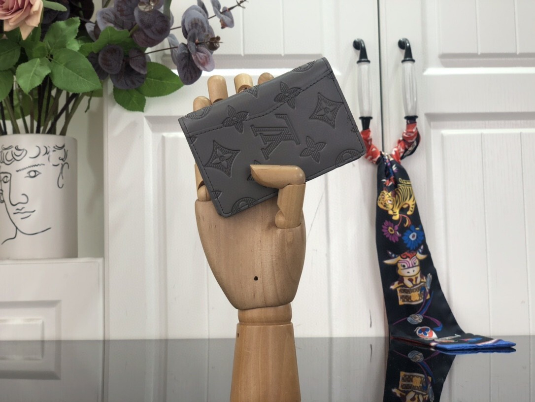 LV POCKET ORGANIZER M81382