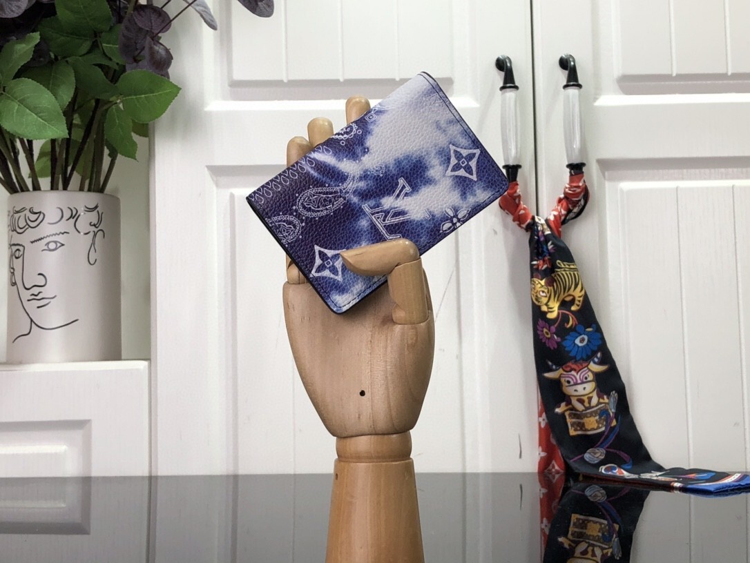 LV POCKET ORGANIZER M81413