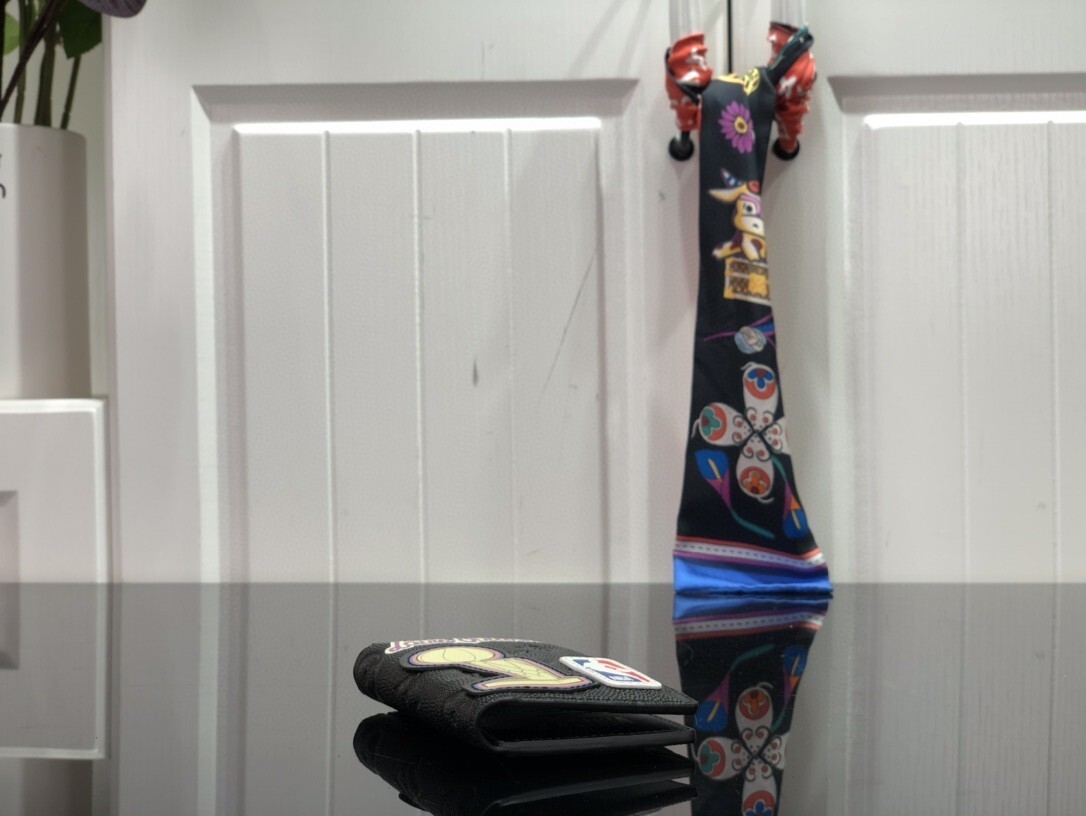 LV POCKET ORGANIZER M81663