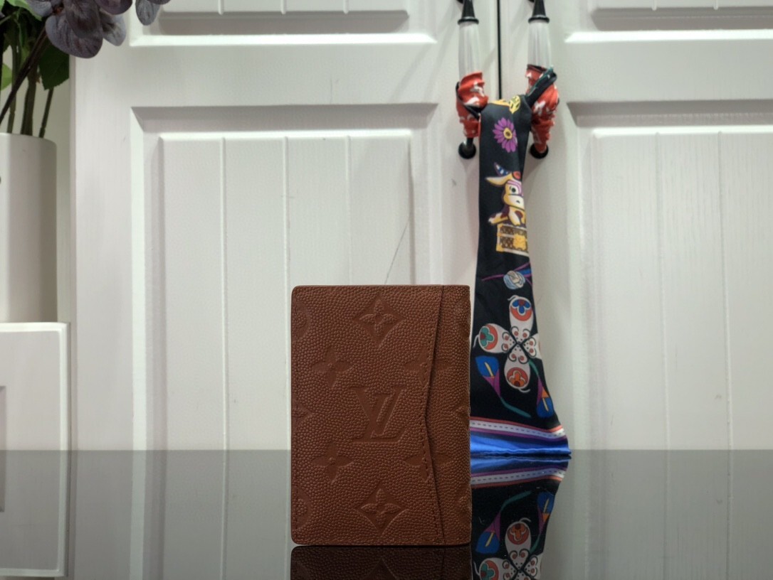 LV POCKET ORGANIZER M81663