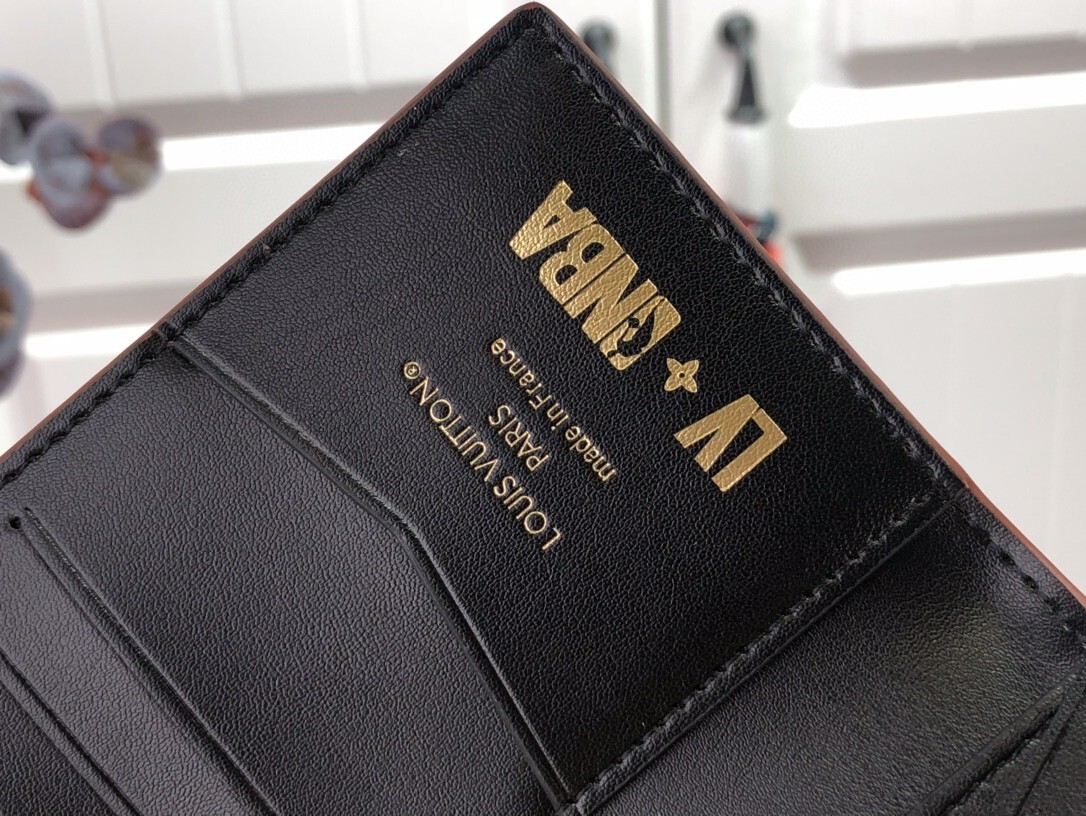 LV POCKET ORGANIZER M81663