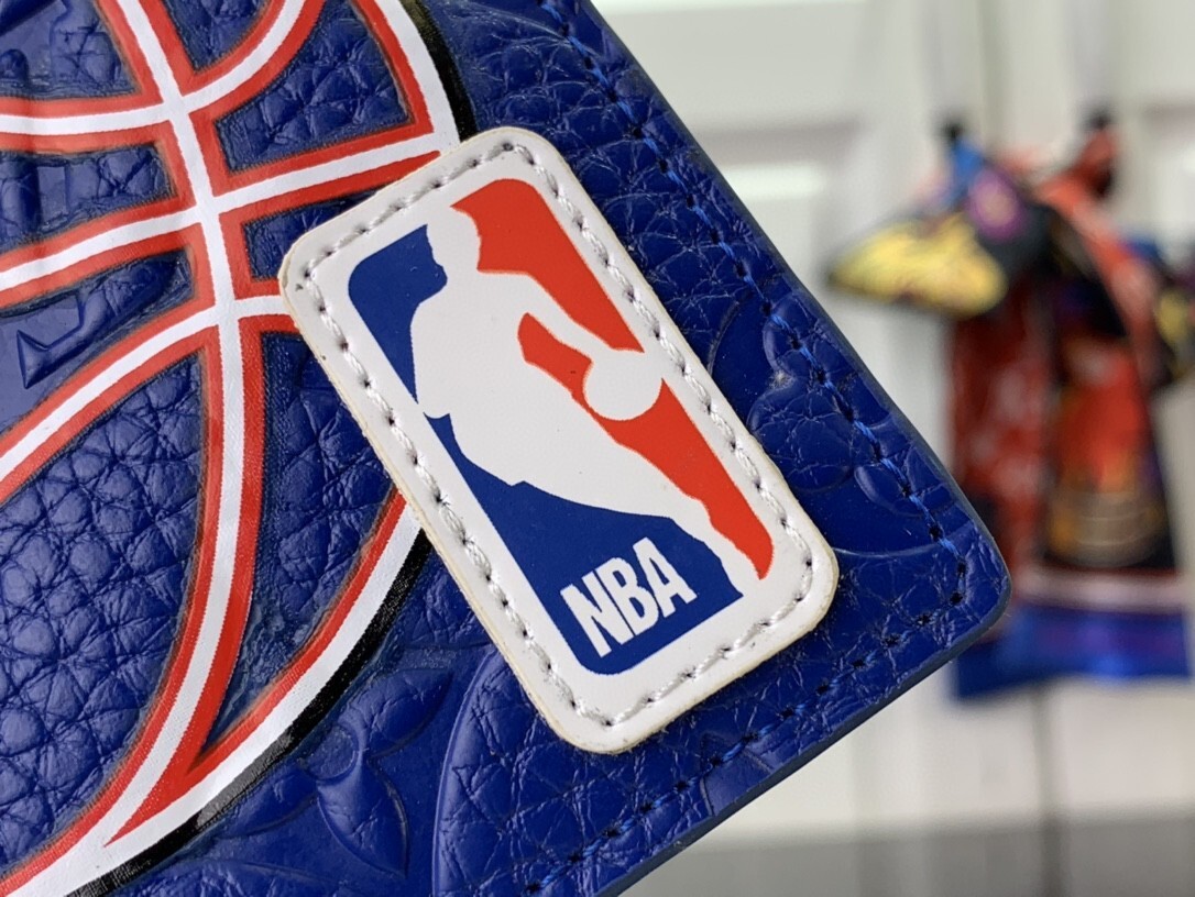 LV POCKET ORGANIZER M81663