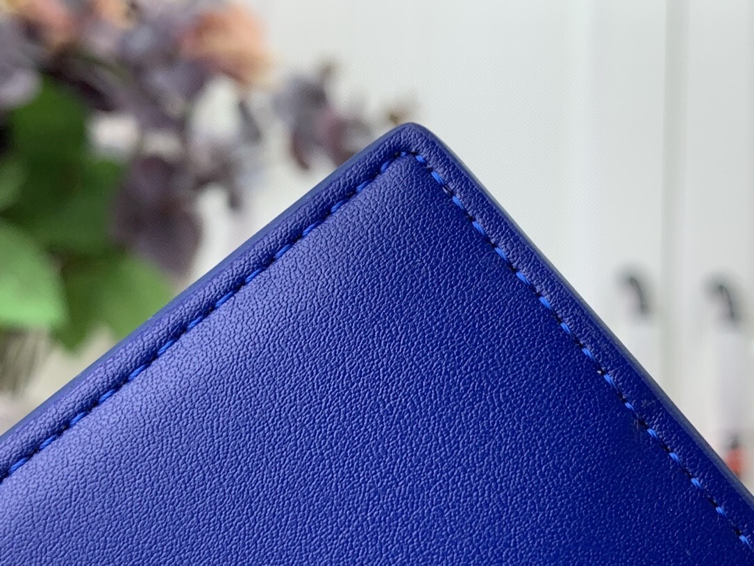 LV POCKET ORGANIZER M81663