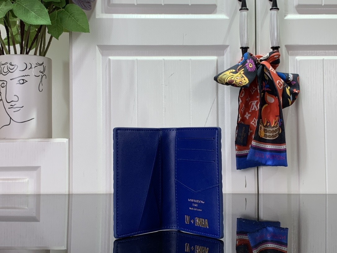 LV POCKET ORGANIZER M81663