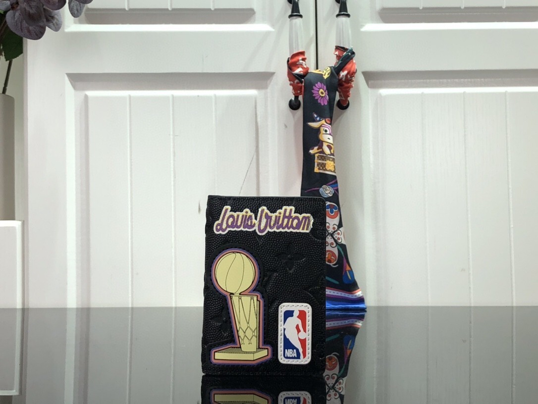 LV POCKET ORGANIZER M81663