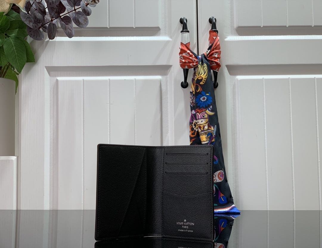 LV POCKET ORGANIZER N40422