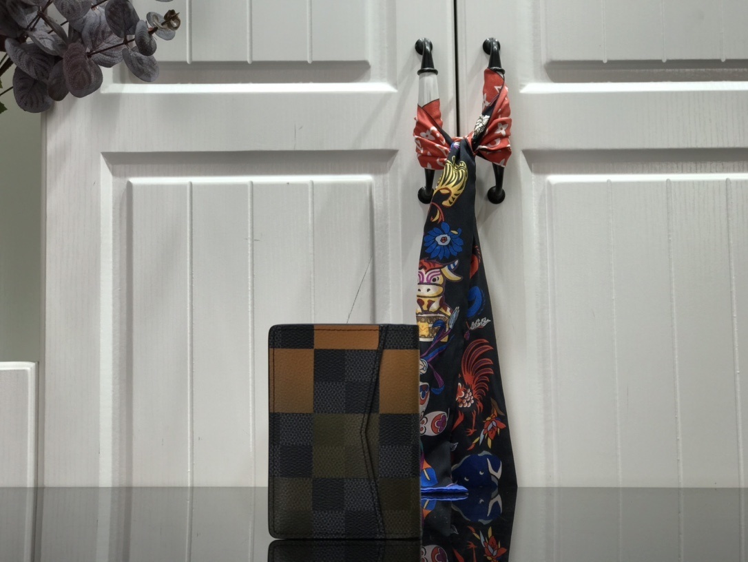 LV POCKET ORGANIZER N40422