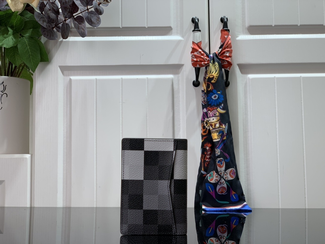 LV POCKET ORGANIZER N40422