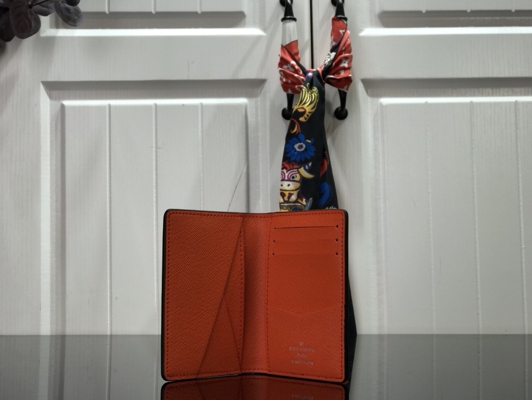 LV POCKET ORGANIZER N40422