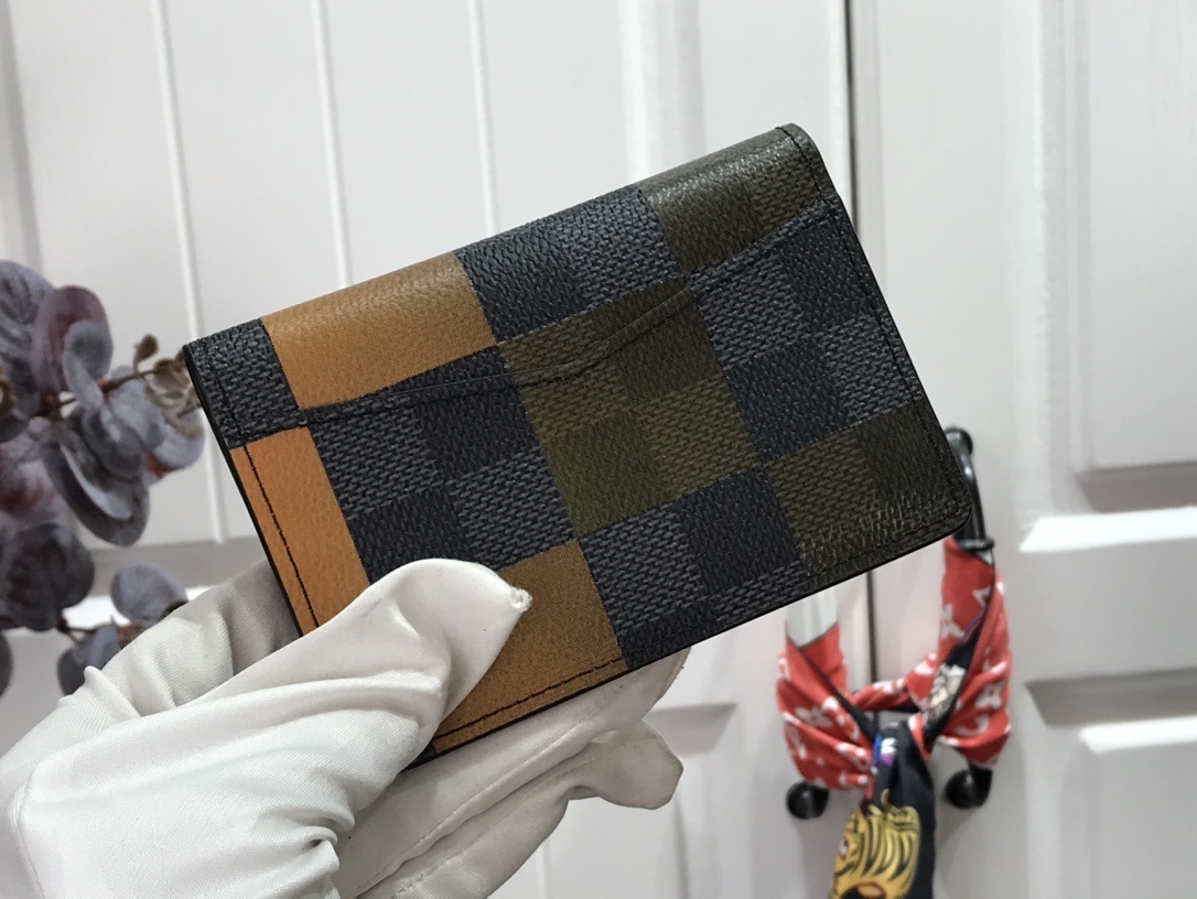 LV POCKET ORGANIZER N40422