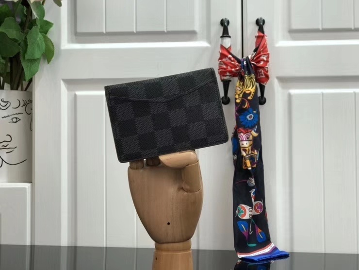 LV POCKET ORGANIZER N60301