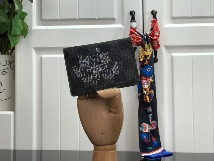 LV POCKET ORGANIZER N60301