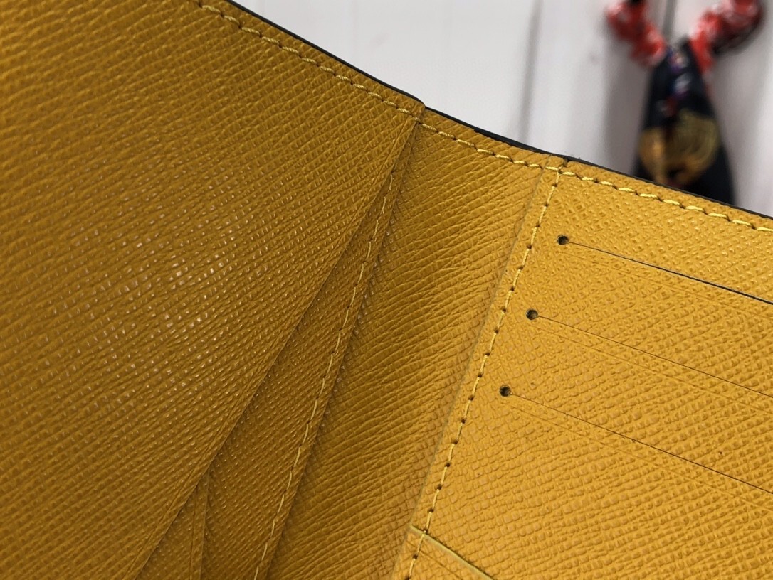 LV POCKET ORGANIZER N64602 