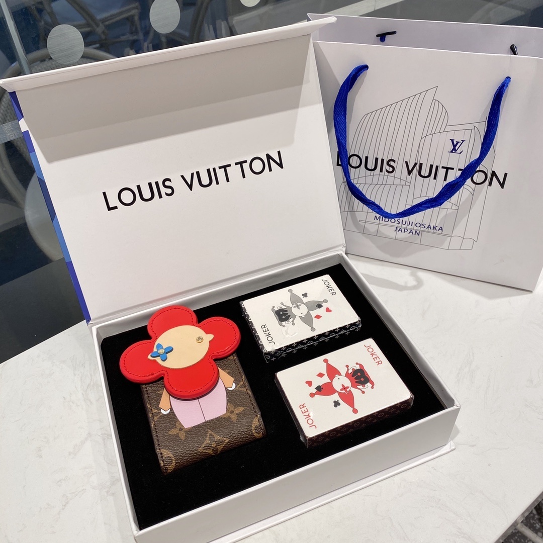 LV POKER 130104P