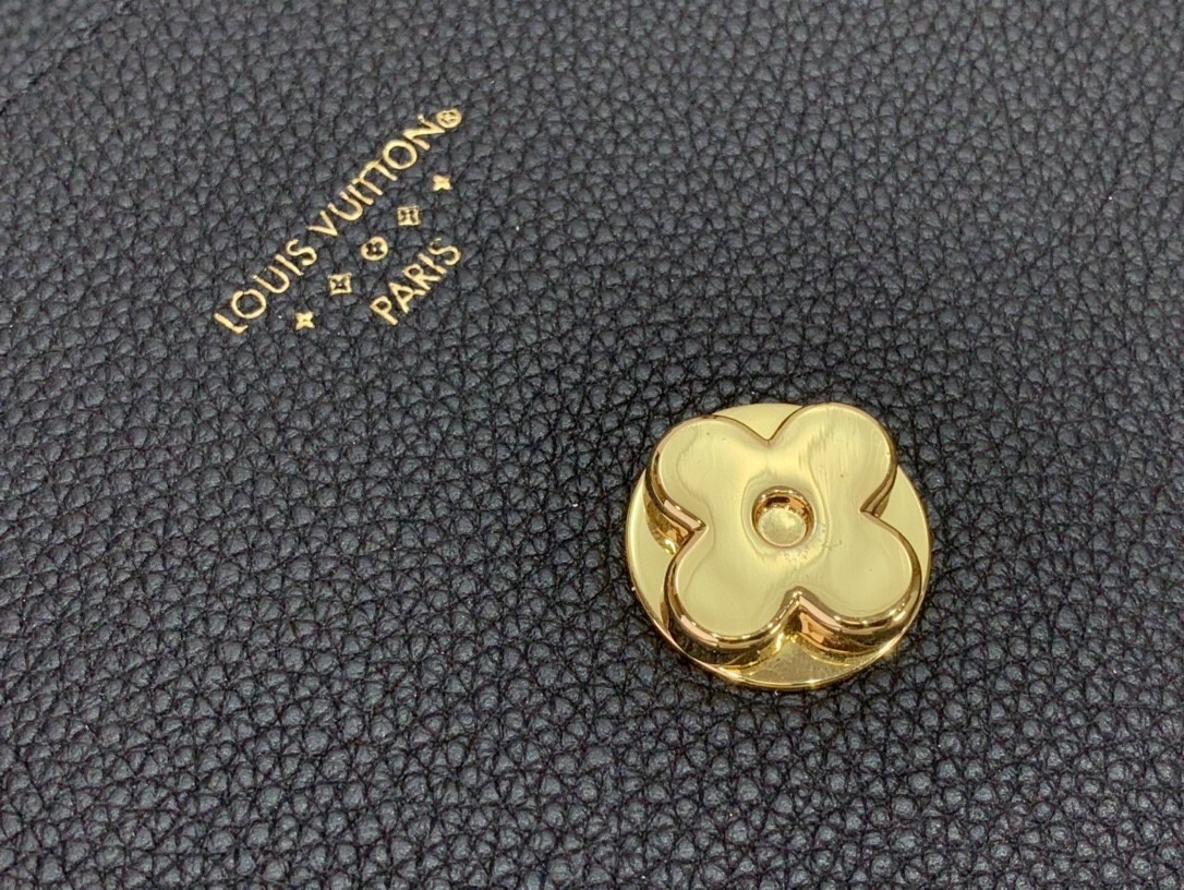 LV PONT 9 SOFT PM M58727