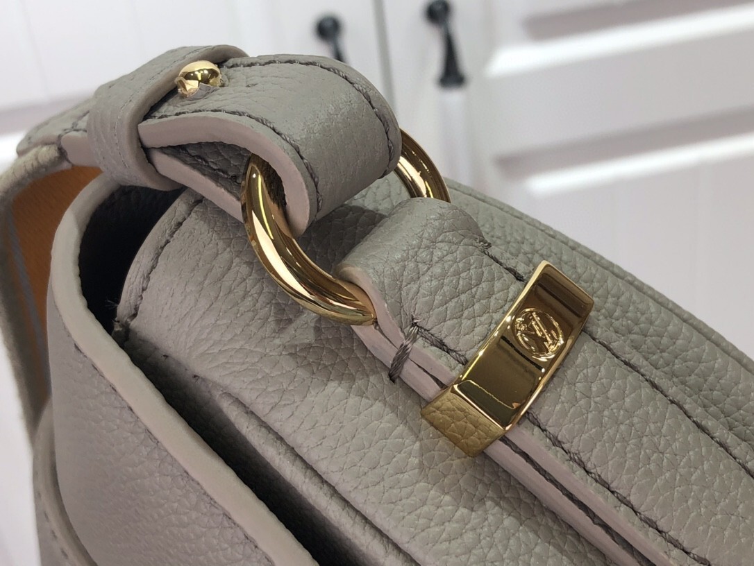 LV PONT 9 SOFT PM M58727