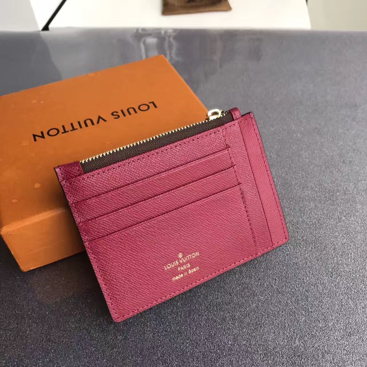 LV PORTE-CARTE ZIPPE M66531