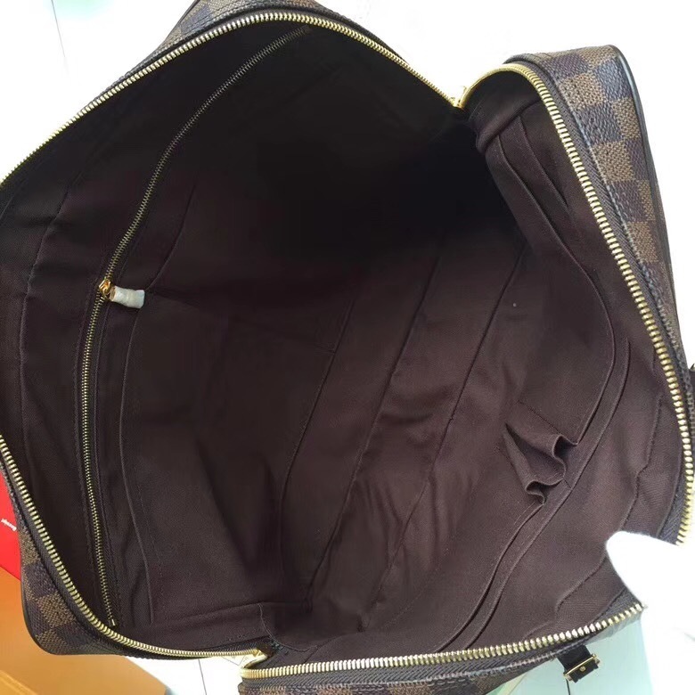 LV PORTE-DOCUMENTS VOYAGE N41125