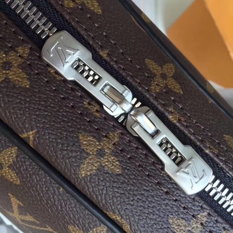 LV PORTE-DOCUMENTS VOYAGE N41125