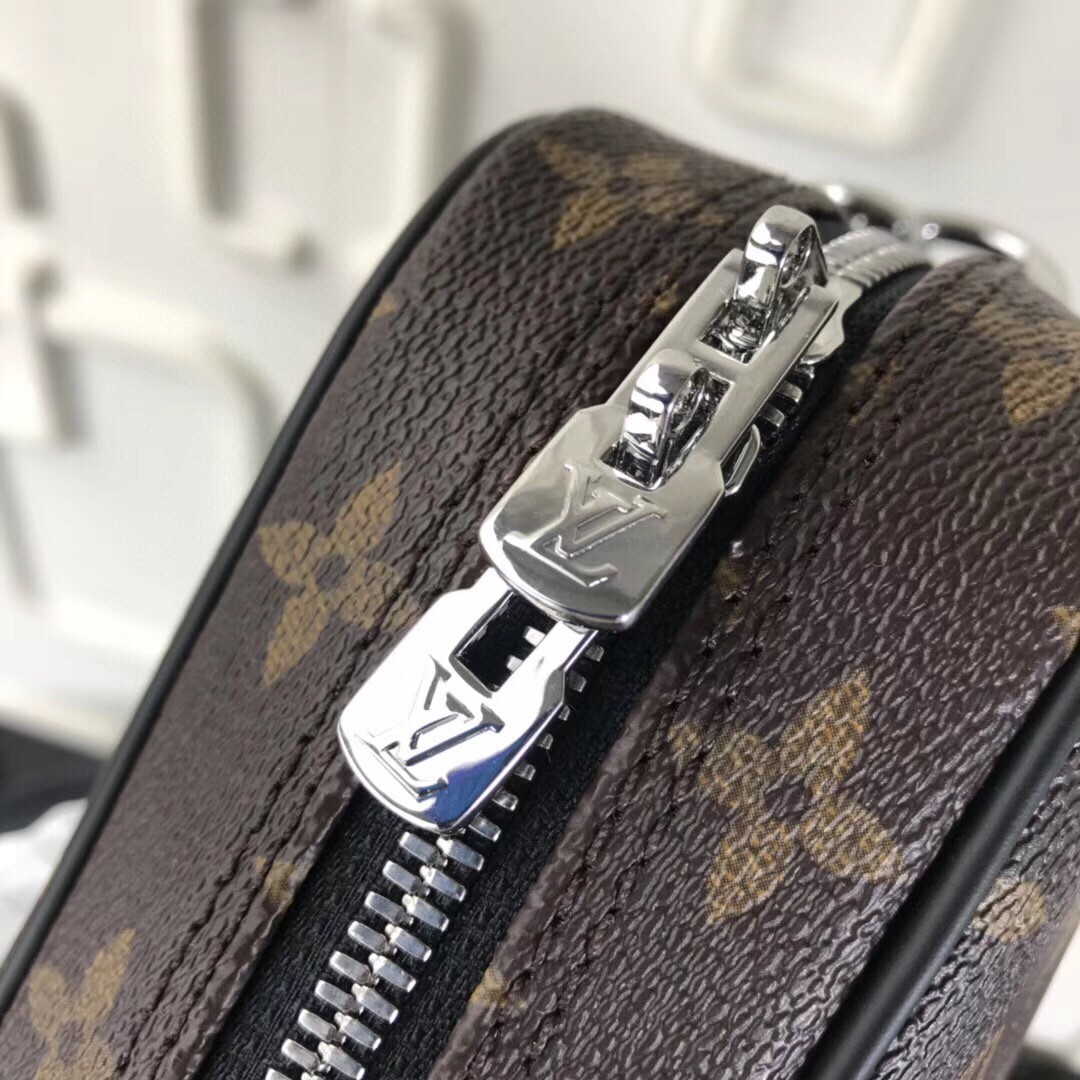 LV PORTE-DOCUMENTS VOYAGE PM N41478