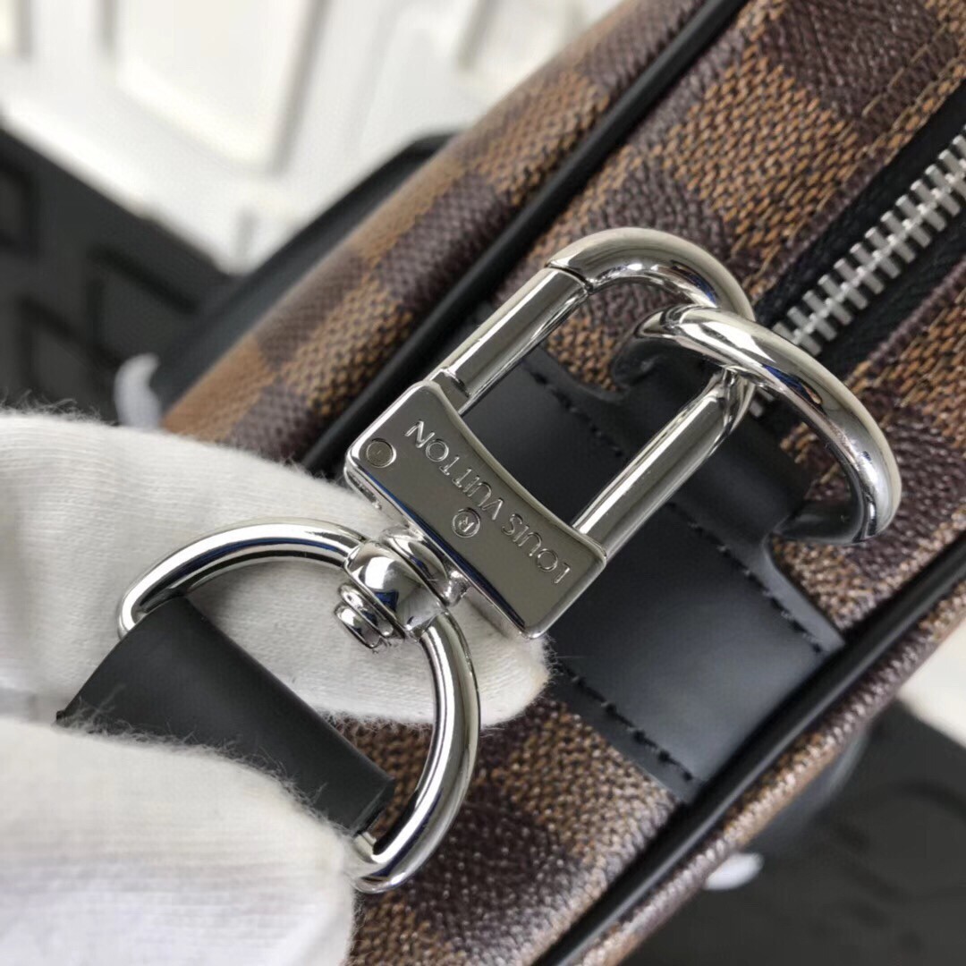 LV PORTE-DOCUMENTS VOYAGE PM N41478