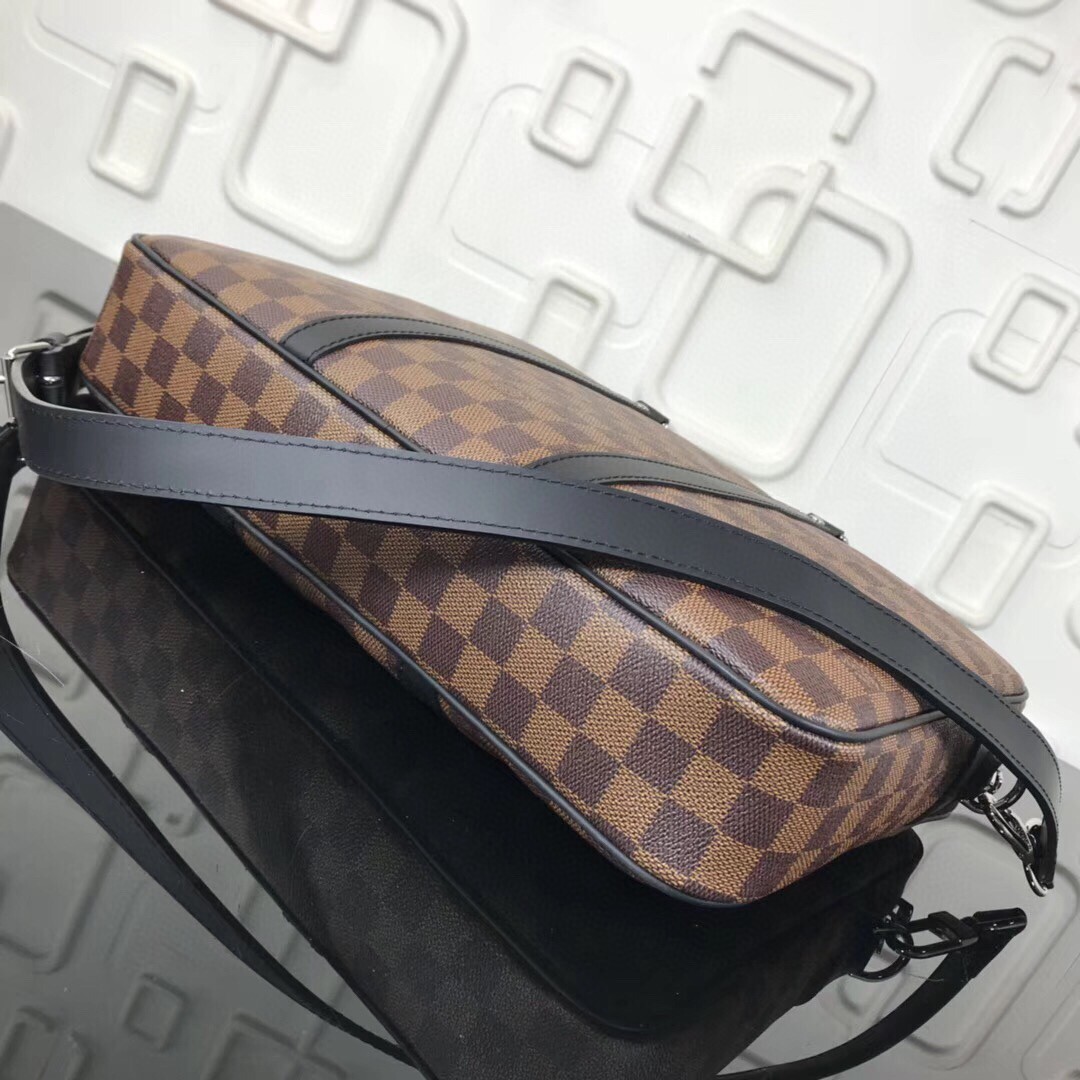 LV PORTE-DOCUMENTS VOYAGE PM N41478