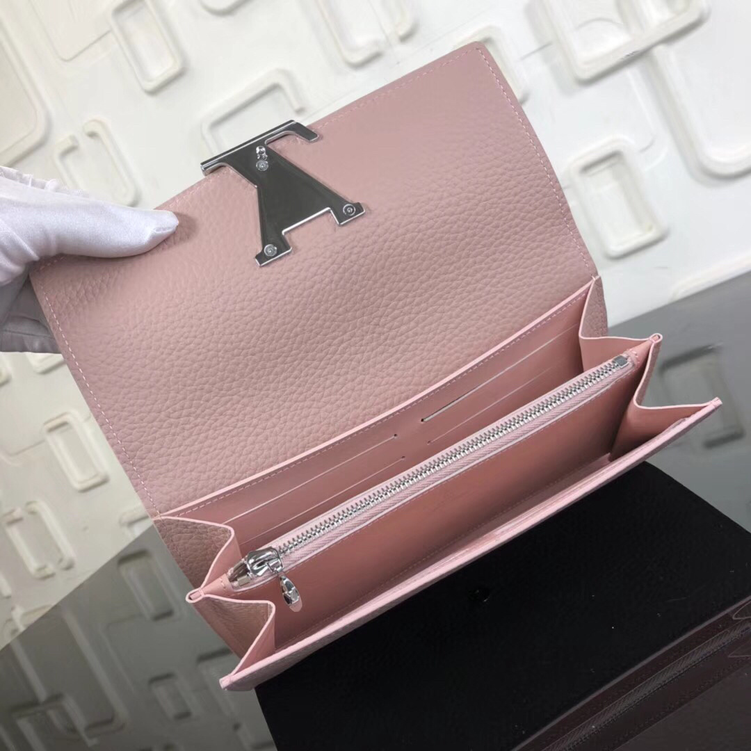 LV PORTEFEUILLE CAPUCINES M62556