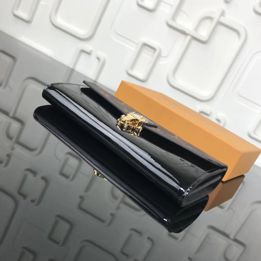 LV PORTEFEUILLE CHERRYWOOD wallet M62558 