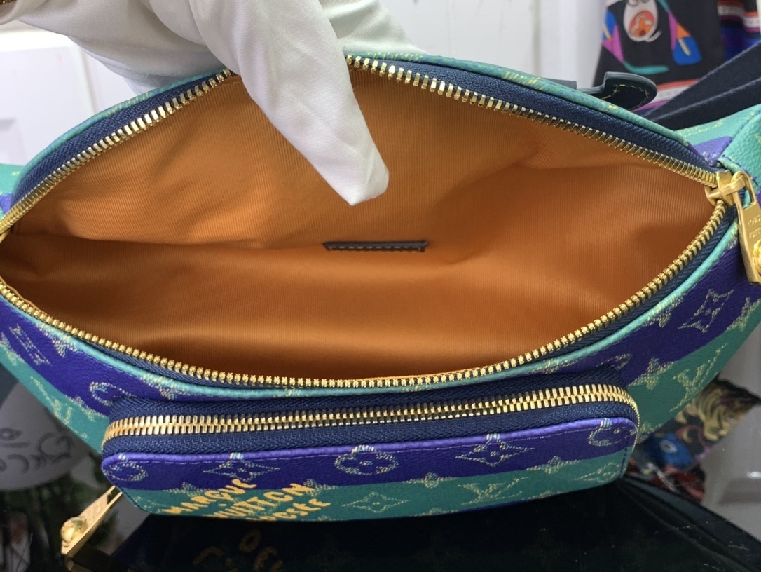 LV Push bumbag M25783