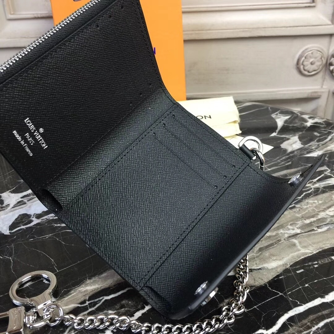 LV RIVETS CHAIN M63510